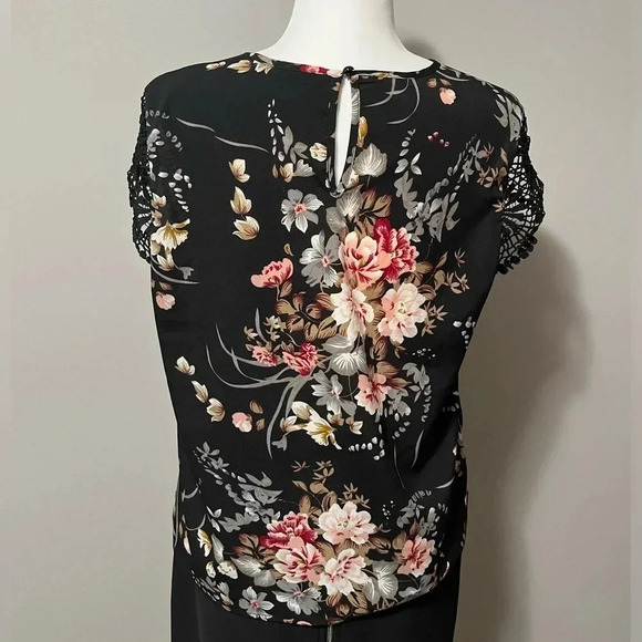 Shein Shirt Sleeve Floral Print  Crochet Lace Sleeve Blouse - Picture 7 of 10